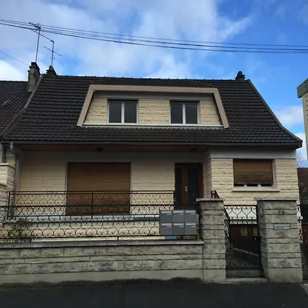 Lori Auberge de jeunesse Bobigny